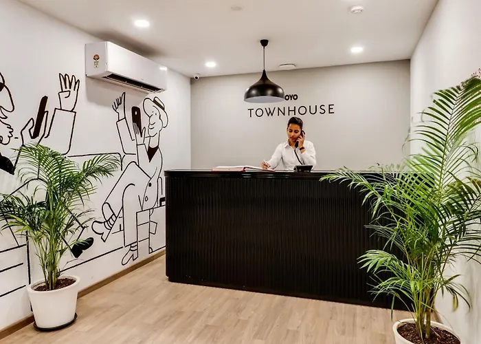 Super Townhouse Gandhi Hall Indore